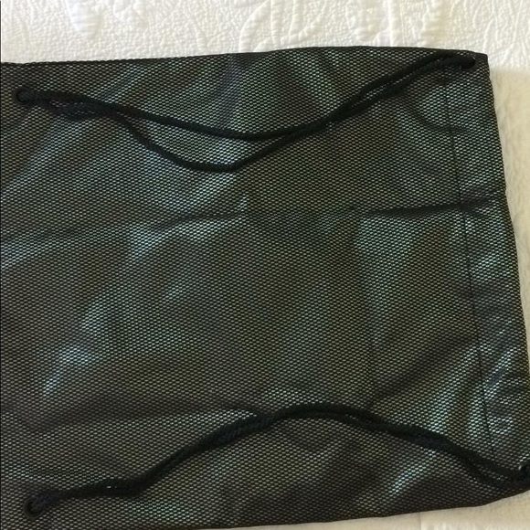 Victoria secret drawstring bag - Picture 3 of 4